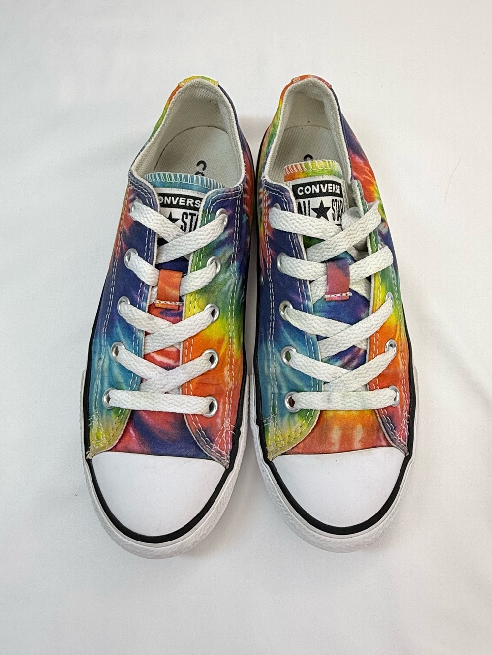 Converse Allstar Youth Size 2 Rainbow Tie-Dye Low Top Sneakers — Multicolor EUC